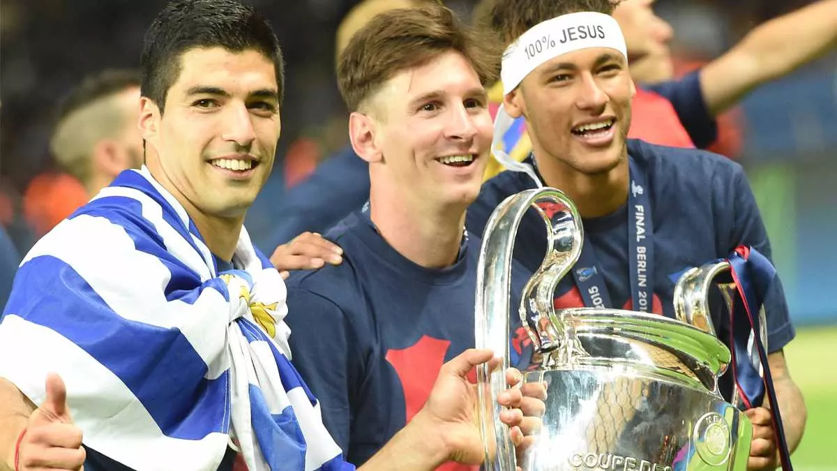 Luis Suarez, Lionel Messi, Neymar Die größten Fußballspieler aller Zeiten - Unsere Top10 Rangliste - Die besten Fußballspieler