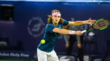 Stefanos Tsitsipas gegen Daniil Medvedev